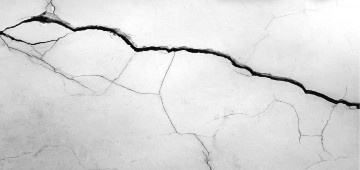 Ремонт тріщин у бетонній підлозі на складі Ремонт тріщин у бетонній підлозі на складі